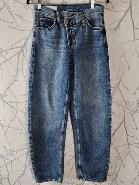 GAP Medium Wash Rigid Denim High Rise Barrel Leg Jeans